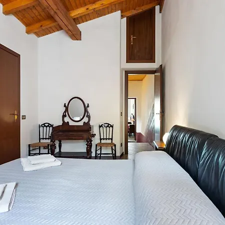 Casa Glicine On The Lake Holiday home