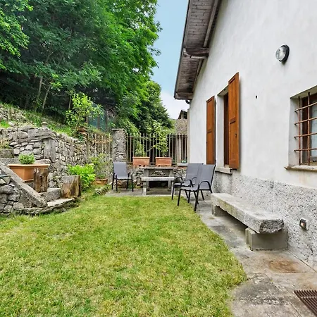 Holiday home Casa Glicine On The Lake Claino